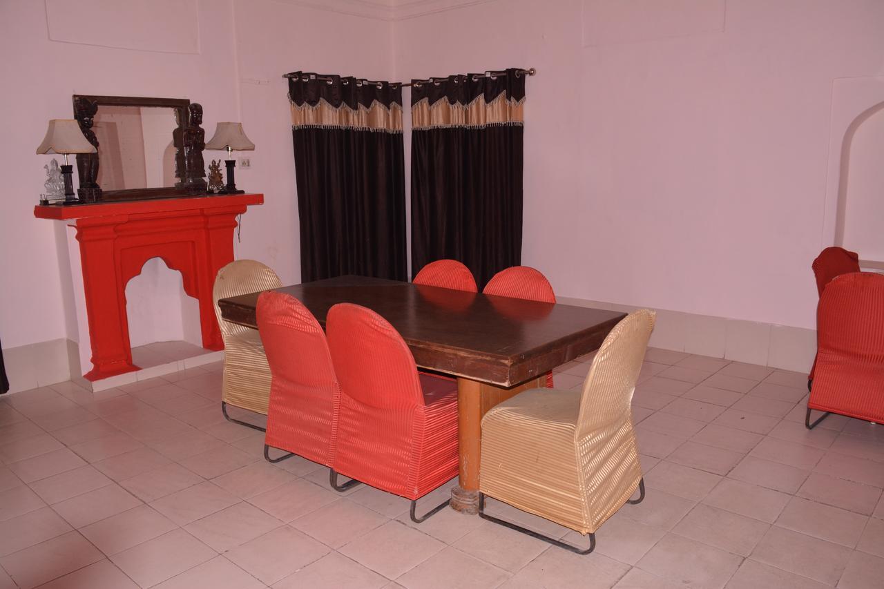 Hotel Saroop Vilas Palace 阿尔瓦尔 外观 照片